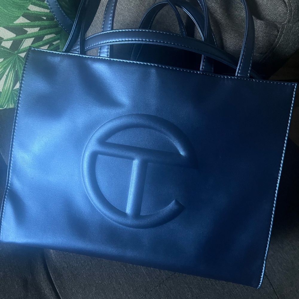 Medium Telfar Bag in Colbolt Blue